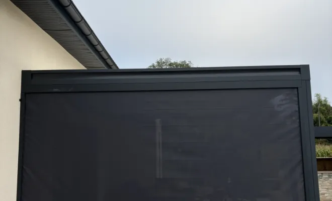 Volets intégrées sur pergola bioclimatique 